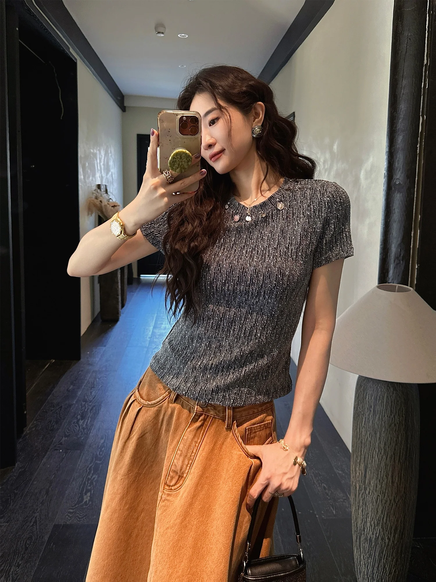 

Three Joy Black Flower Short Sleeve T-Shirt Inner Wear Base Shirt Top Super Popular Age Reduction Elegant Trendy Commute Styl...