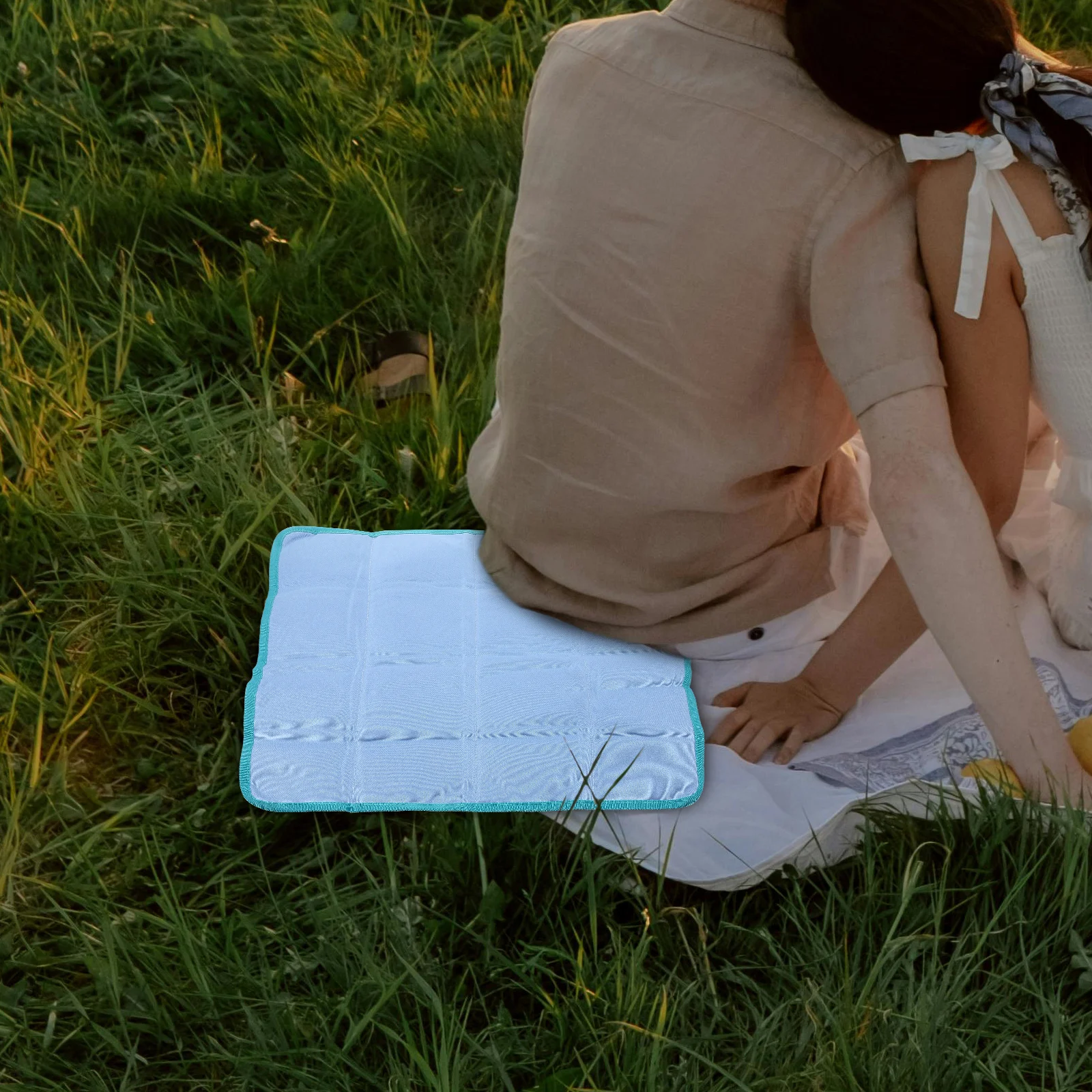 

1PC Waterproof Seat Pad Oxford Cloth Foldable Outdoor Cushion Lightweight Portable Anti Damp Garden Stadium Park Picnic Mat