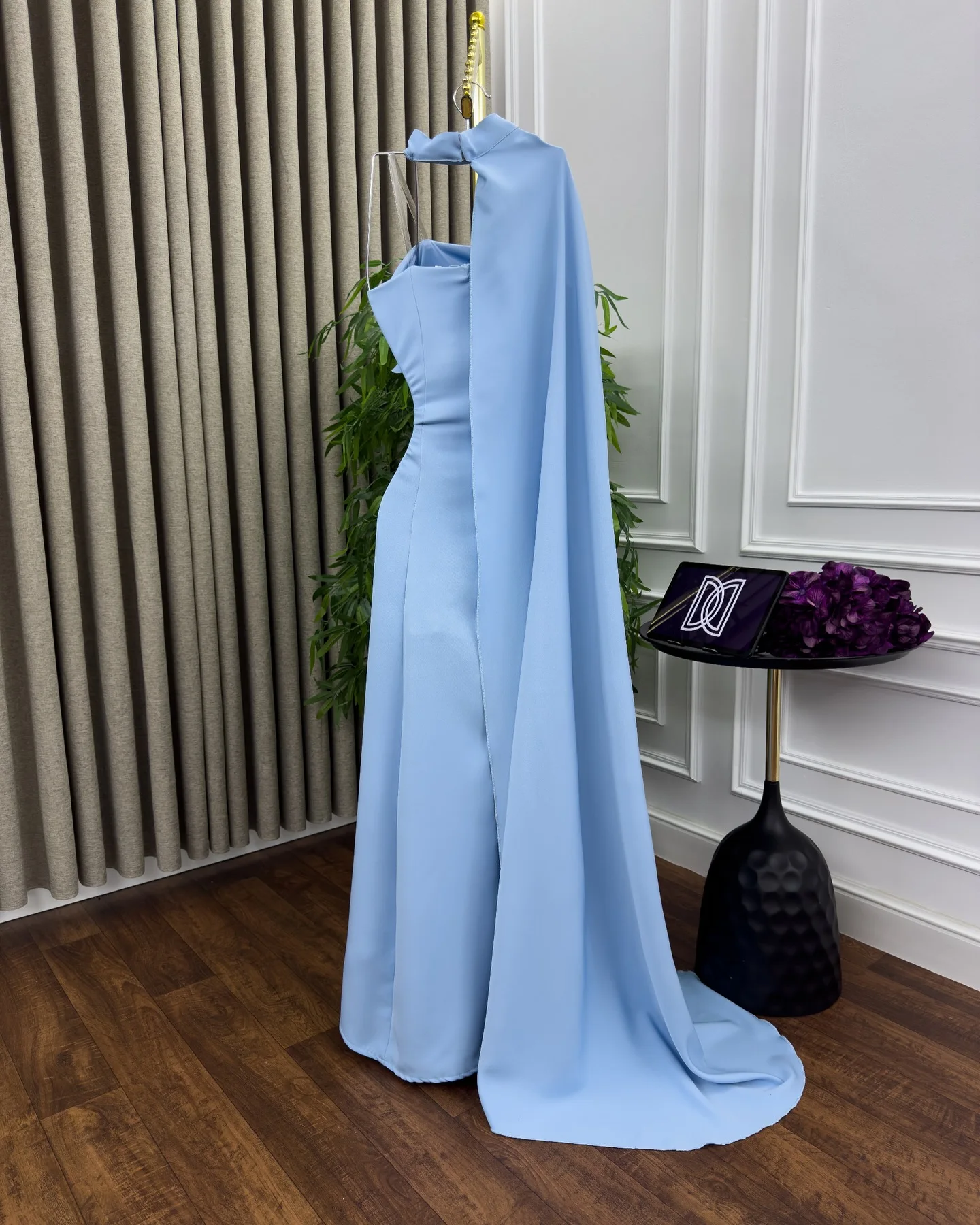 Customized Evening Dress Exquisite Flowers Jersey Strapless Sleeveless Prom Gowns A-Line Shawl Watteau Train Party Dresses