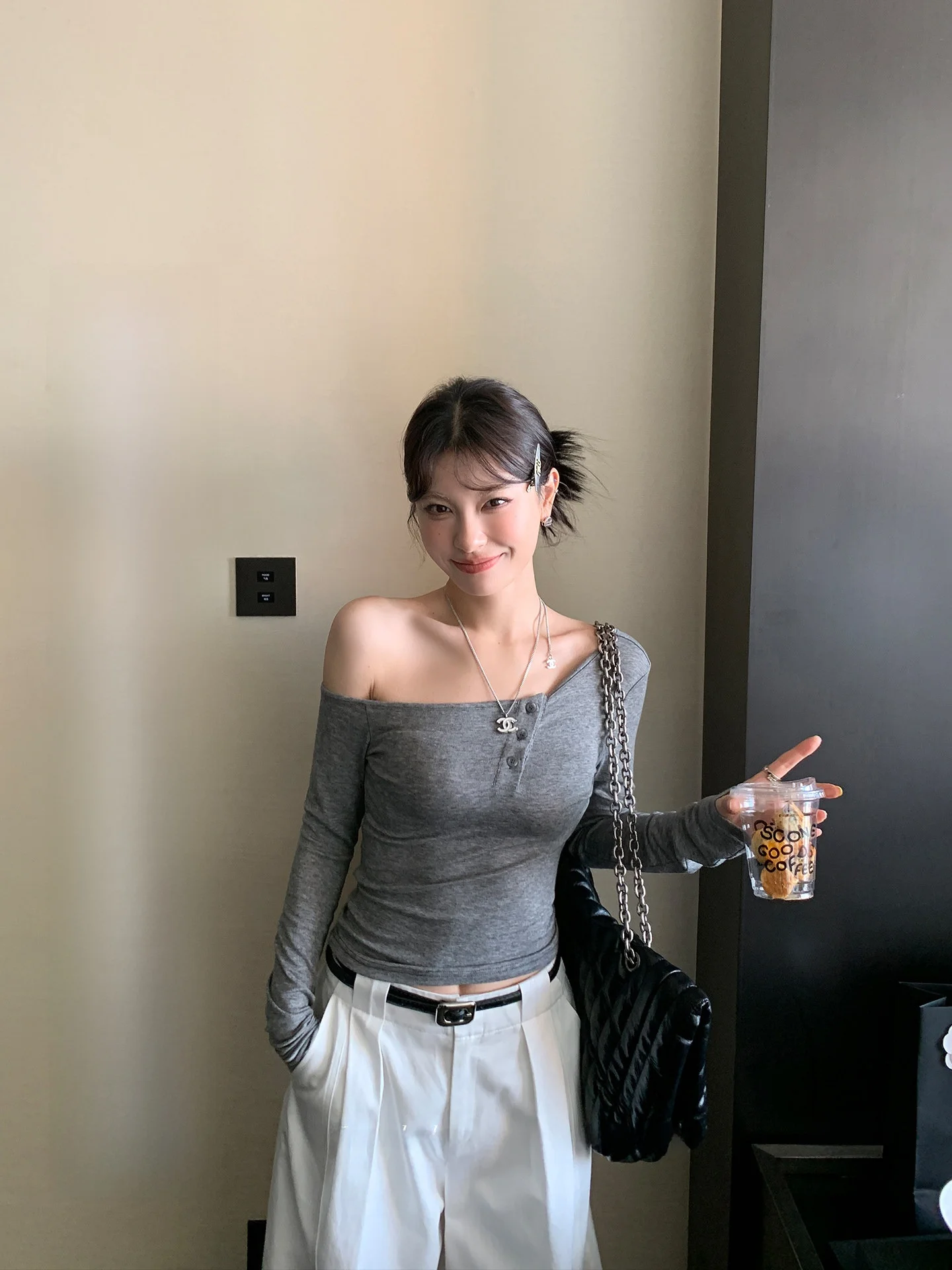 

LIONE Silk Wool T-Shirt Asymmetrical Shoulder Loose Fit Pure Color Elastic Casual Women's Long Sleeve T-Shirt Simple Style