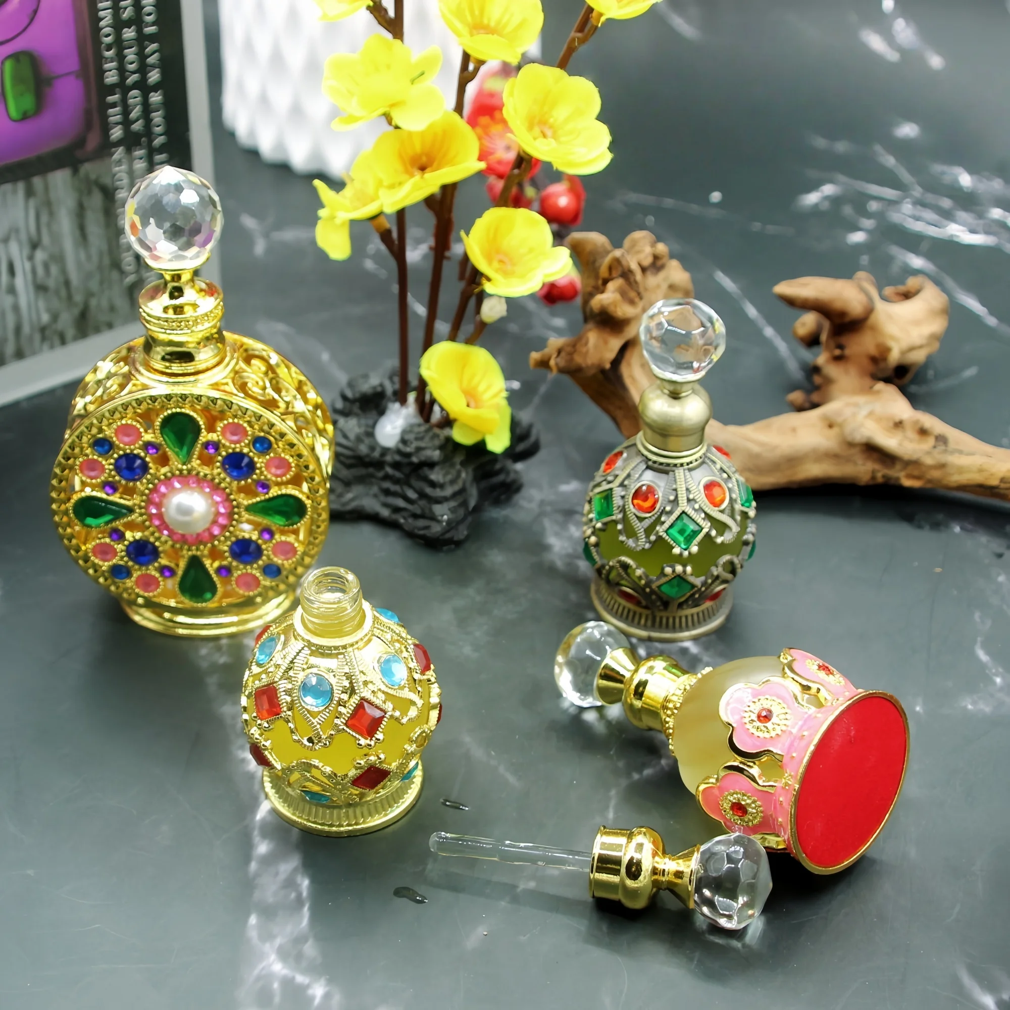 عطر عربي للنساء 15 مل عطر دبي العطري عطر فاخر عطر عربي عطر زيت عطري