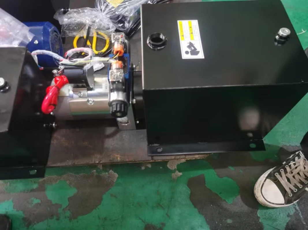 

24v motor 2.2kw oil pump with synchronous valve, wired and wireless control