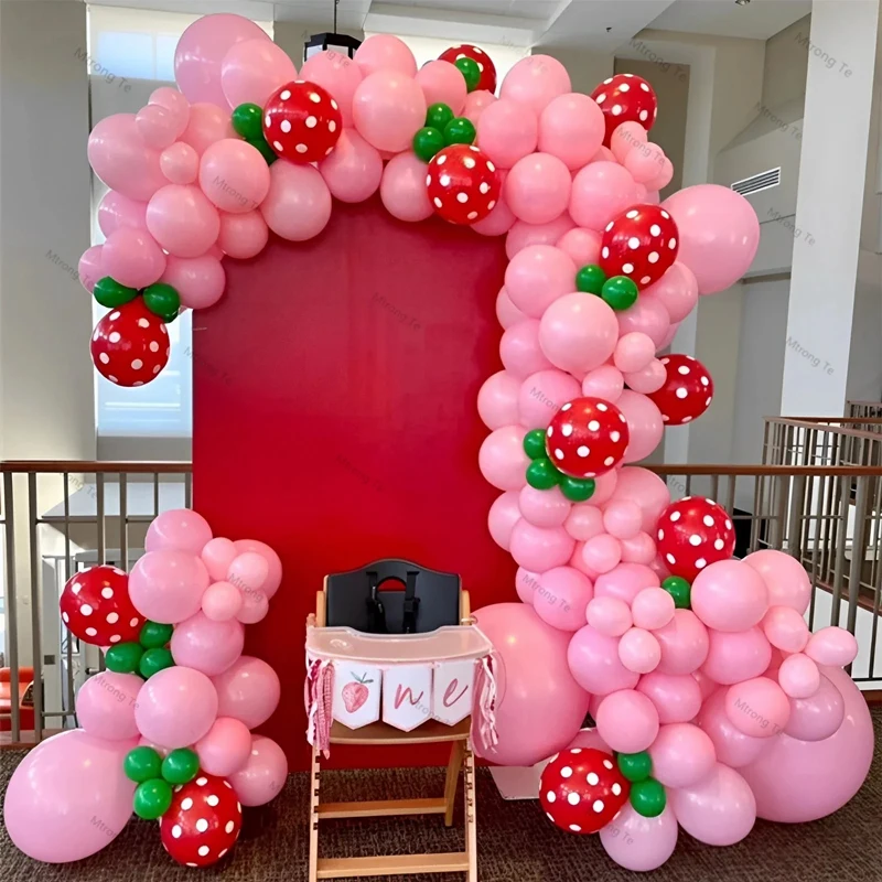 136 teile/satz Erdbeer party Dekoration Ballon Luft girlande Kit Baby party Hochzeit Geburtstag Thema Party Latex Luft Globos Supplie