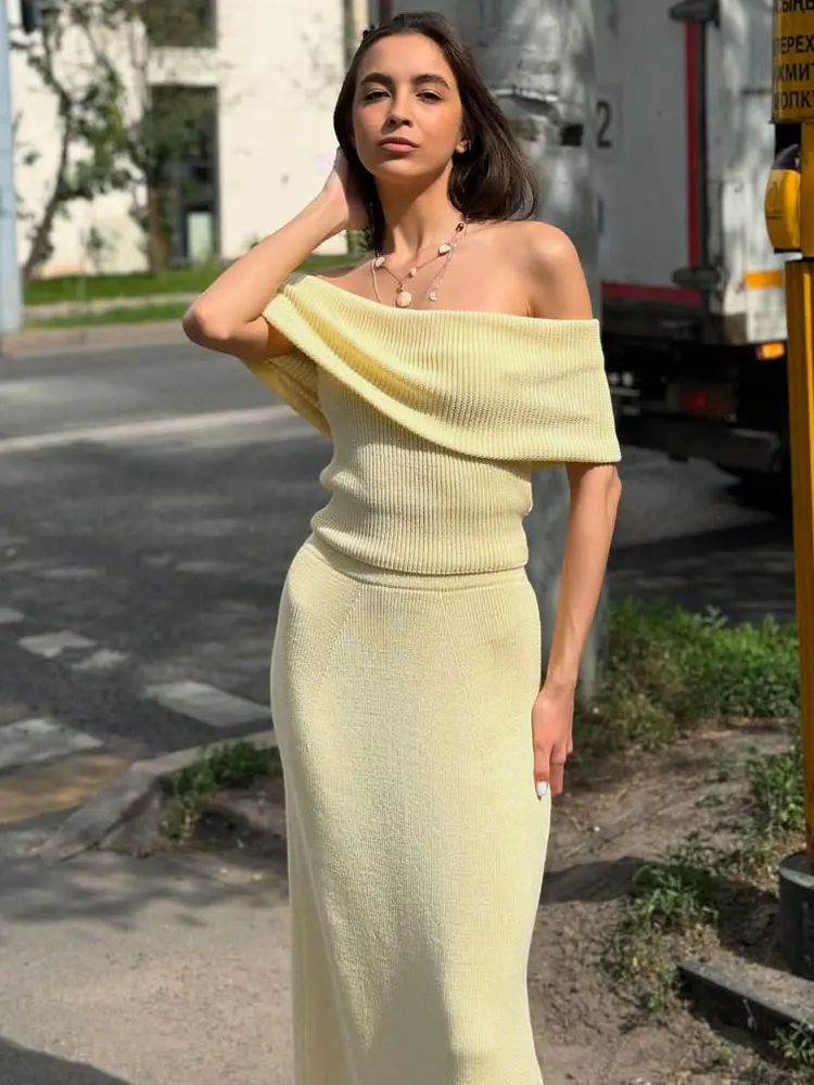 Gonna lunga da 2 pezzi a costine in maglia Tossy per donna Pullover maglione corto solido senza schienale e maxi gonna in maglia sottile