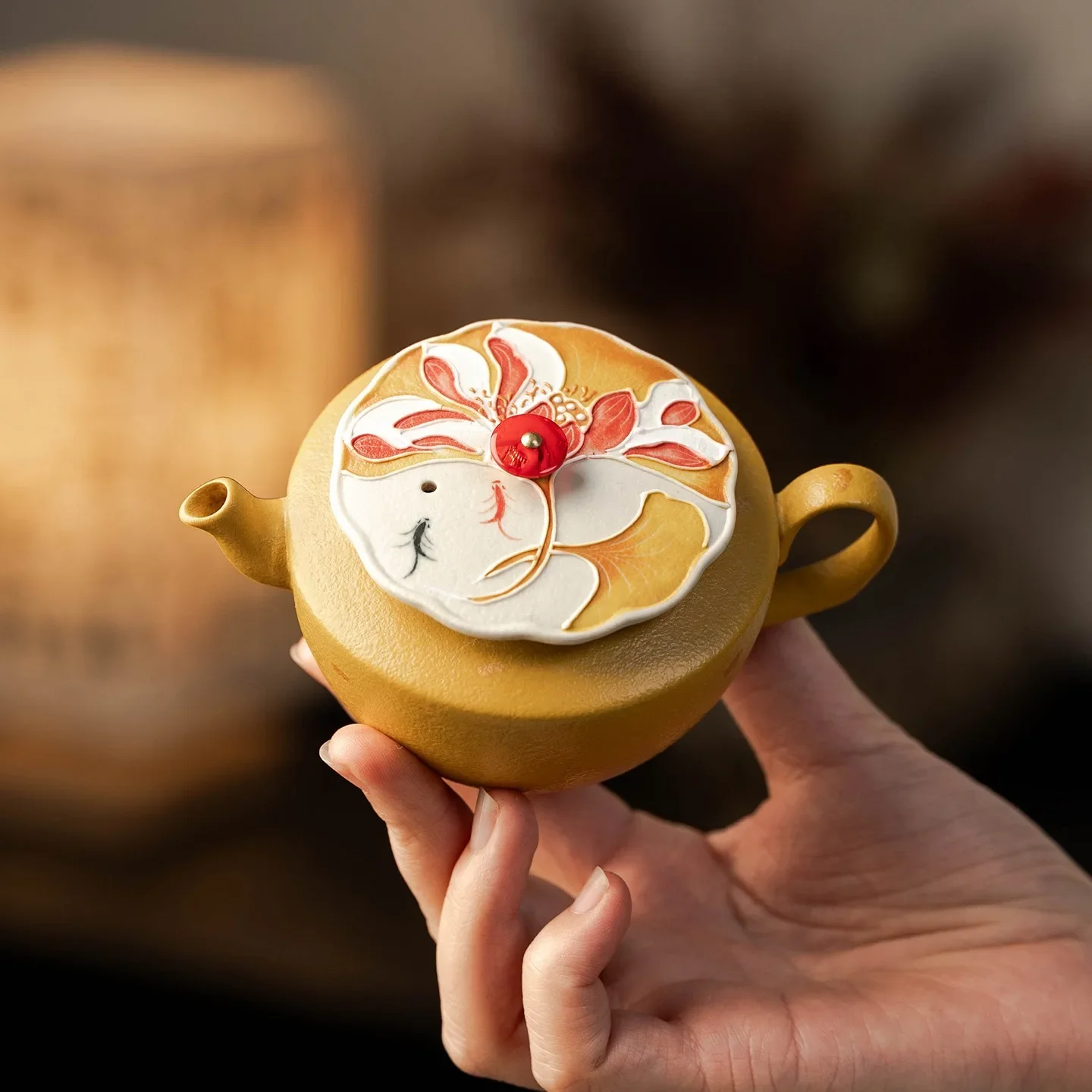 110ML Hand Painted Ginkgo Ceramic Small Teapot Retro Simple Home Brewing Teapot Teacup Kung Fu TeaSet Hand Holding Pot Ornaments