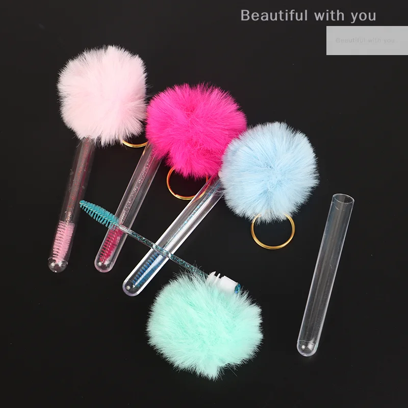 Brosse à cils en tube avec porte-clés doré, boule de pompons en fourrure moelleuse, extension de cils, pinceau de maquillage, peigne pour les yeux, outils de beauté, 1PC