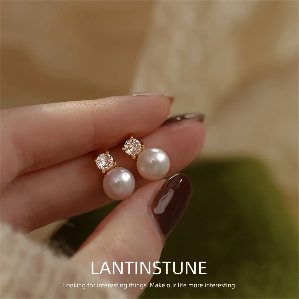 Exquisite Micro Zircon Setting Simulated Pearls Stud Earrings For Women Advanced Design Vintage Gold Color Party Jewelry OL N611