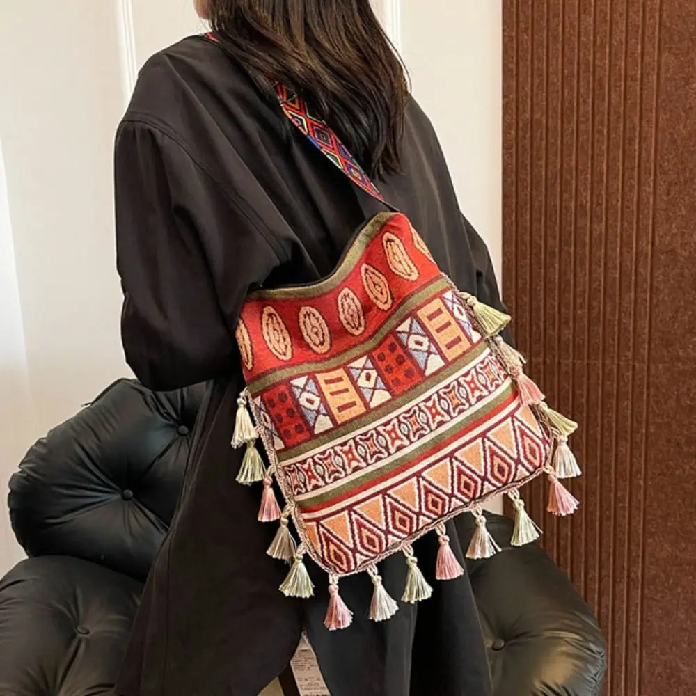 

Casual Large Capacity Ethnic Style Crossbody Bags Woven Vintage Tassel Shoulder Bag Geometric Handbag Messenger Bag Travel