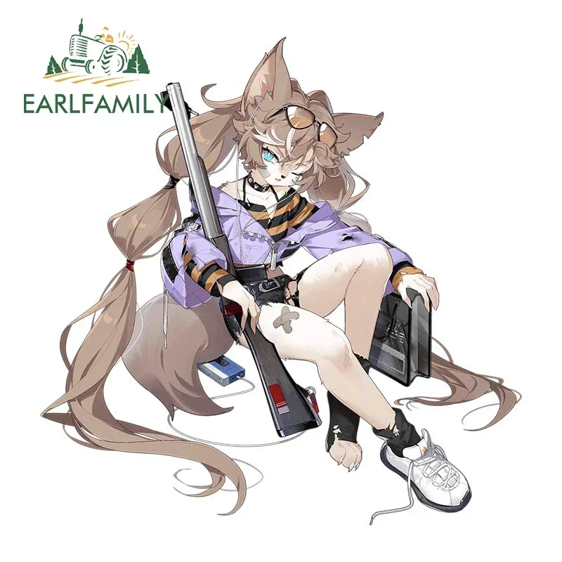EARLFAMILY 13 سنتيمتر X 12.8 سنتيمتر فروي فتاة Waifu مع بندقية سيارة ملصق طويل براون الشعر الكتابة على الجدران الكرتون ملصق مائي مضحك محمول سيارة التصميم