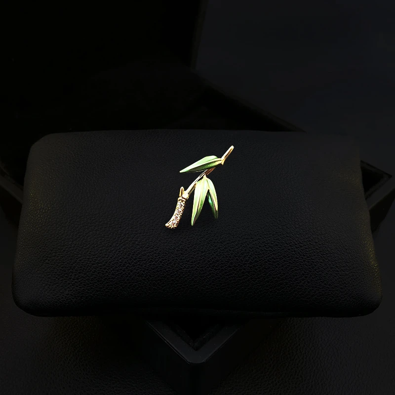 

1809 Mini Bamboo Leaf Small Brooch Exquisite High-End Anti-Exposure Buckle Neckline Collar Pin/Clasp Chinese Style Jewelry Women