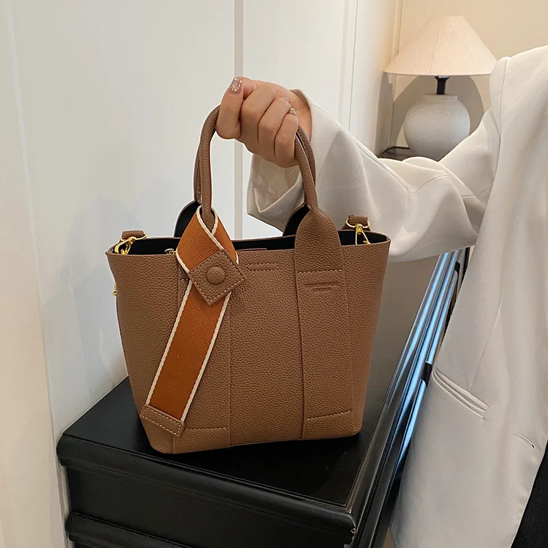 

2025 Bucket Bag, Versatile Shoulder Purse for Women, Fashion Crossbody Tote, Minimalist Day to Night Bag, Textured Sling Bag