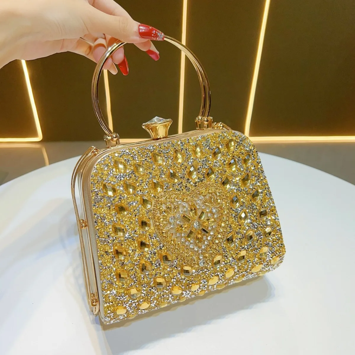 Gold Heart Radiant Rhinestone Ring Handle Clutch Bag Women Fashion Runway Party Wedding Evening Handbag Sac De Marque Luxe Femme view 2