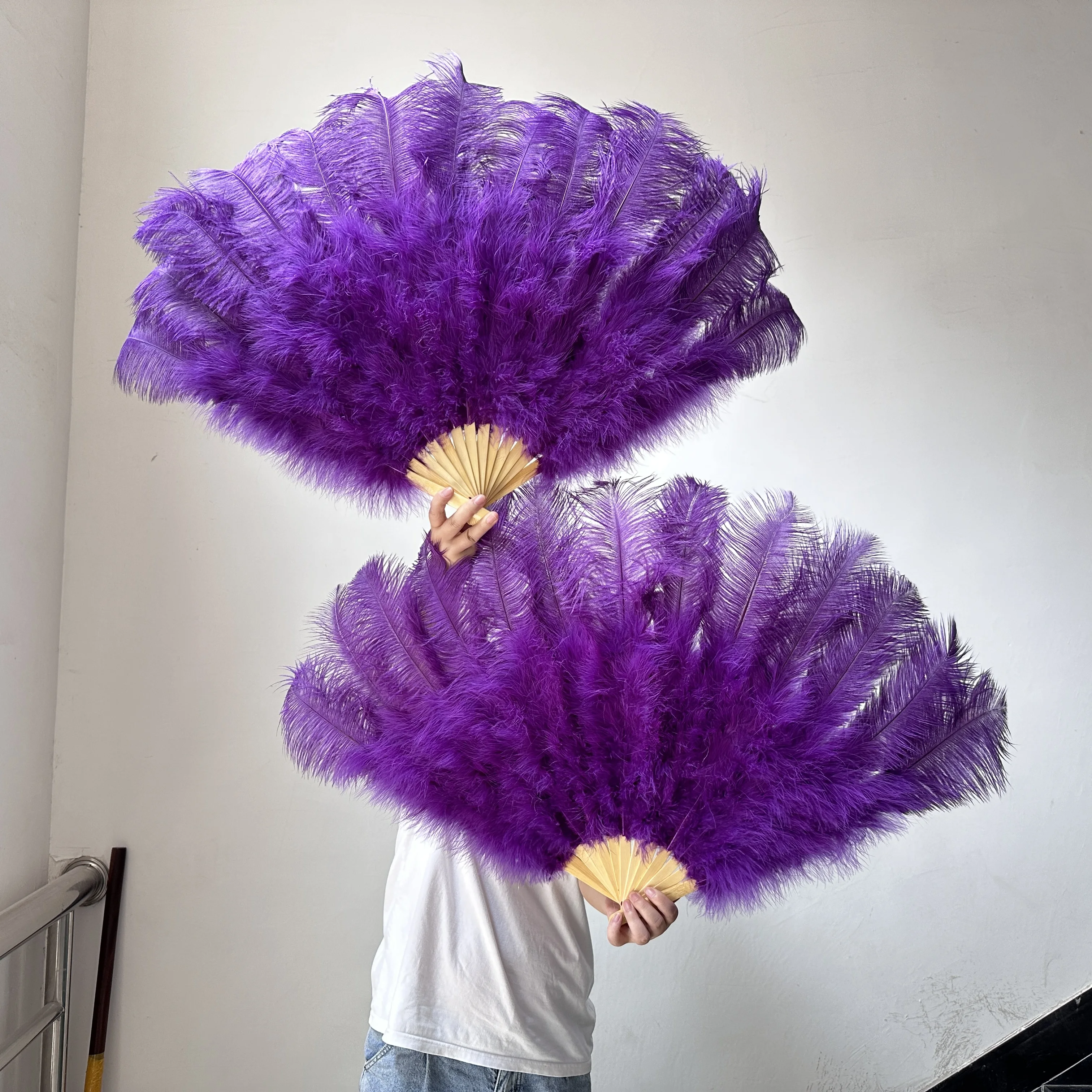 Purple Big Ostrich Feathers Fan 70CM /100CM Handheld Feather Fan Wedding Party Halloween Carnival Performance Belly Dance Props