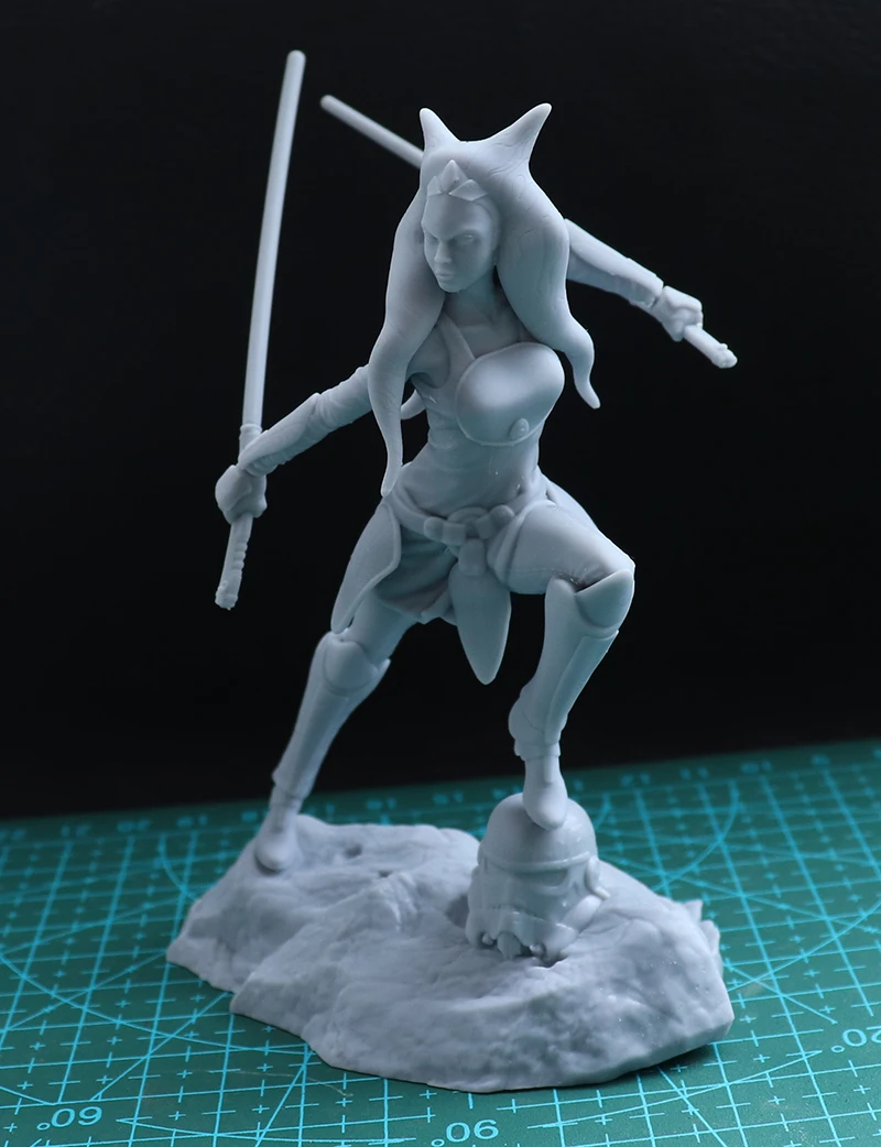 1/18 10mm 1/24 75mm Resin Model space girl Warrior Figure Unpainted Unassembled RW-271