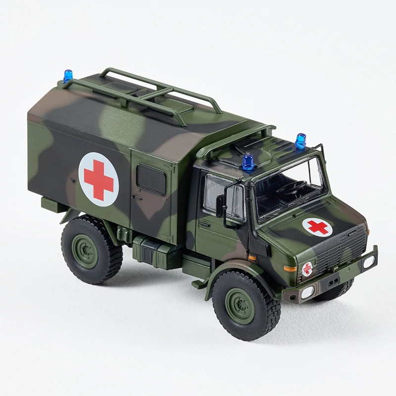 MASSDI 1:64 Scale U1300L U300L DLRG Ambulance Truck With Free Roof Alloy Simulation Car Model Static Collection Souvenir Gift