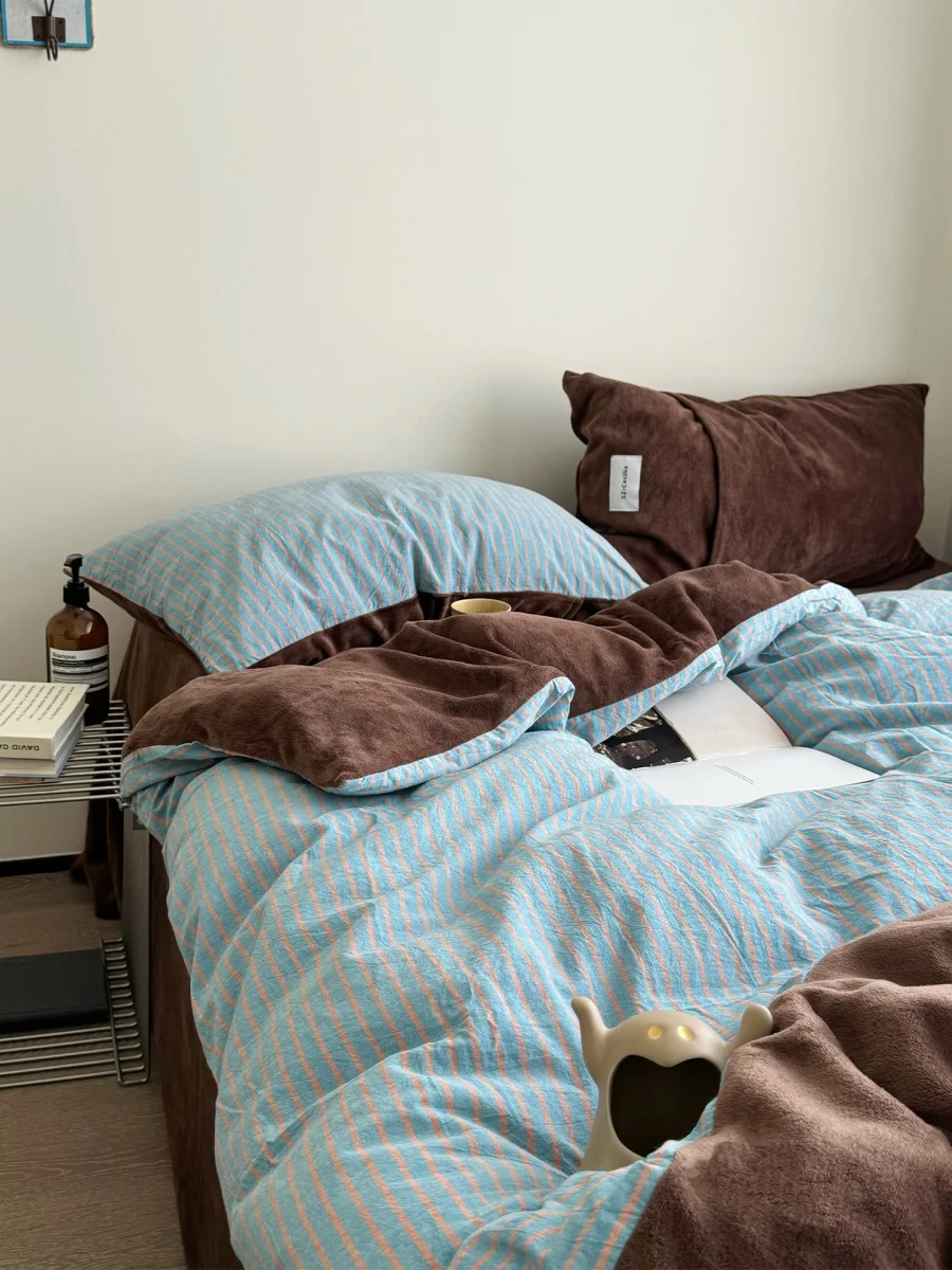 

Retro Blue Striped Cotton Fleece Four-Piece Bedding Set Milk Velvet Bed Sheet Bed Canopy Simple Style Winter Warm Thermal