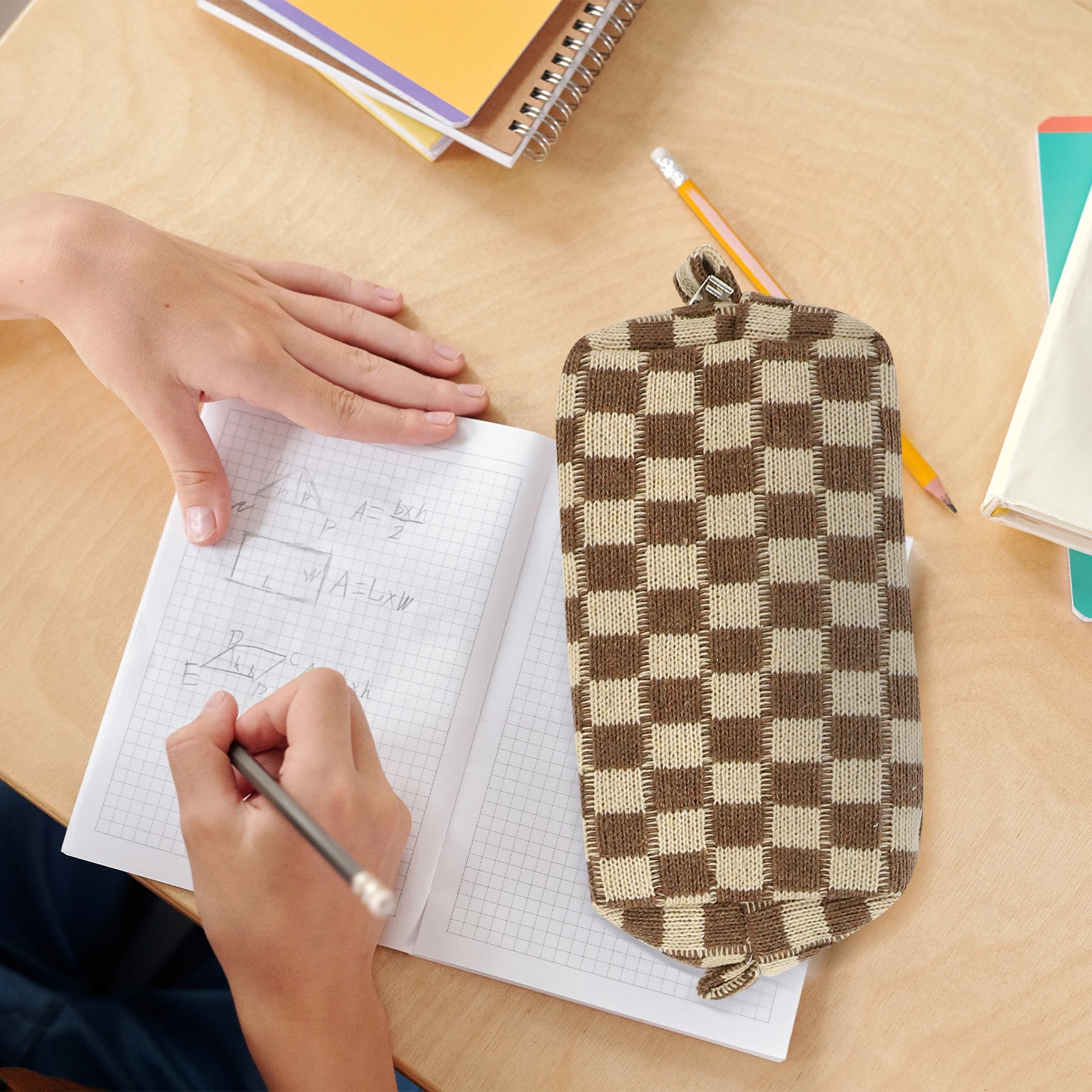 

2pcs Checkered Makeup Storage Bag Organizer Travel Toiletry Container Durable Portable Pencil Case Light Weight For