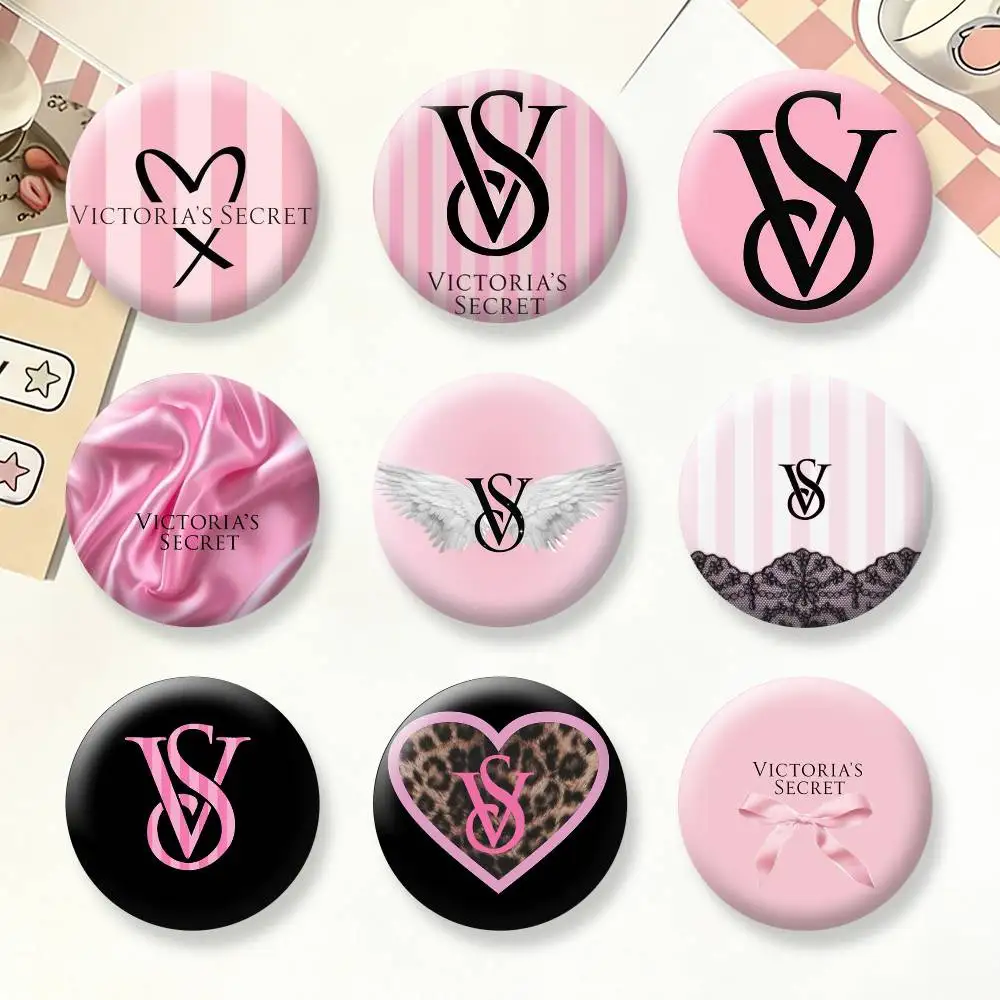 

Fashion T-victorias S-secretS Badges Creative Tinplate Button PinsBrooch Badge Clothes Backpack