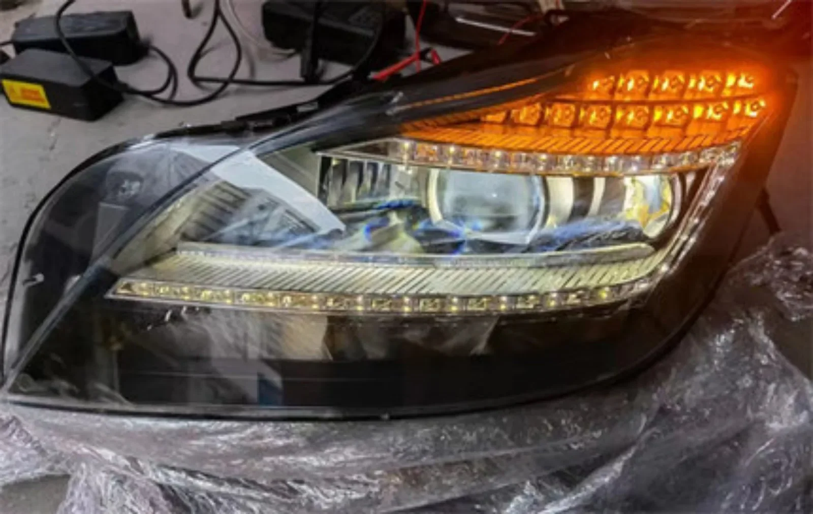 Car LED Headlight Front Angel eye laser headlamp assembly DRL Daytime Running Light for Mercedes Benz CLS300 Turn signal