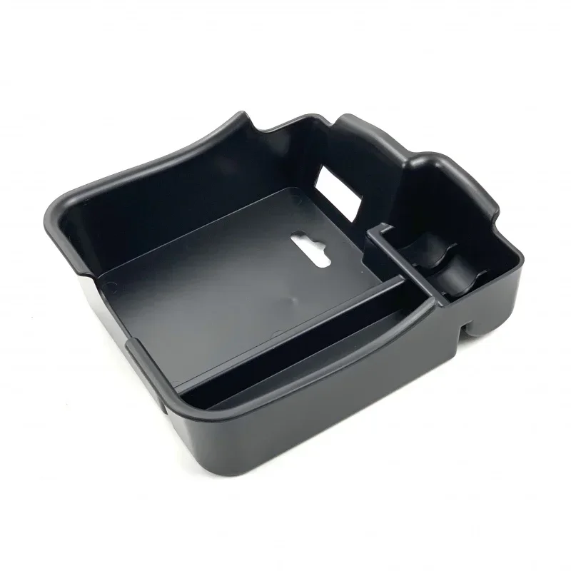 كونسول لينجن سيسانيا سارونج تانجان صينية ، بيميجانج ، موبيل بنيمبان ، بوسات سانداران ، 1 ، من من من من ؟