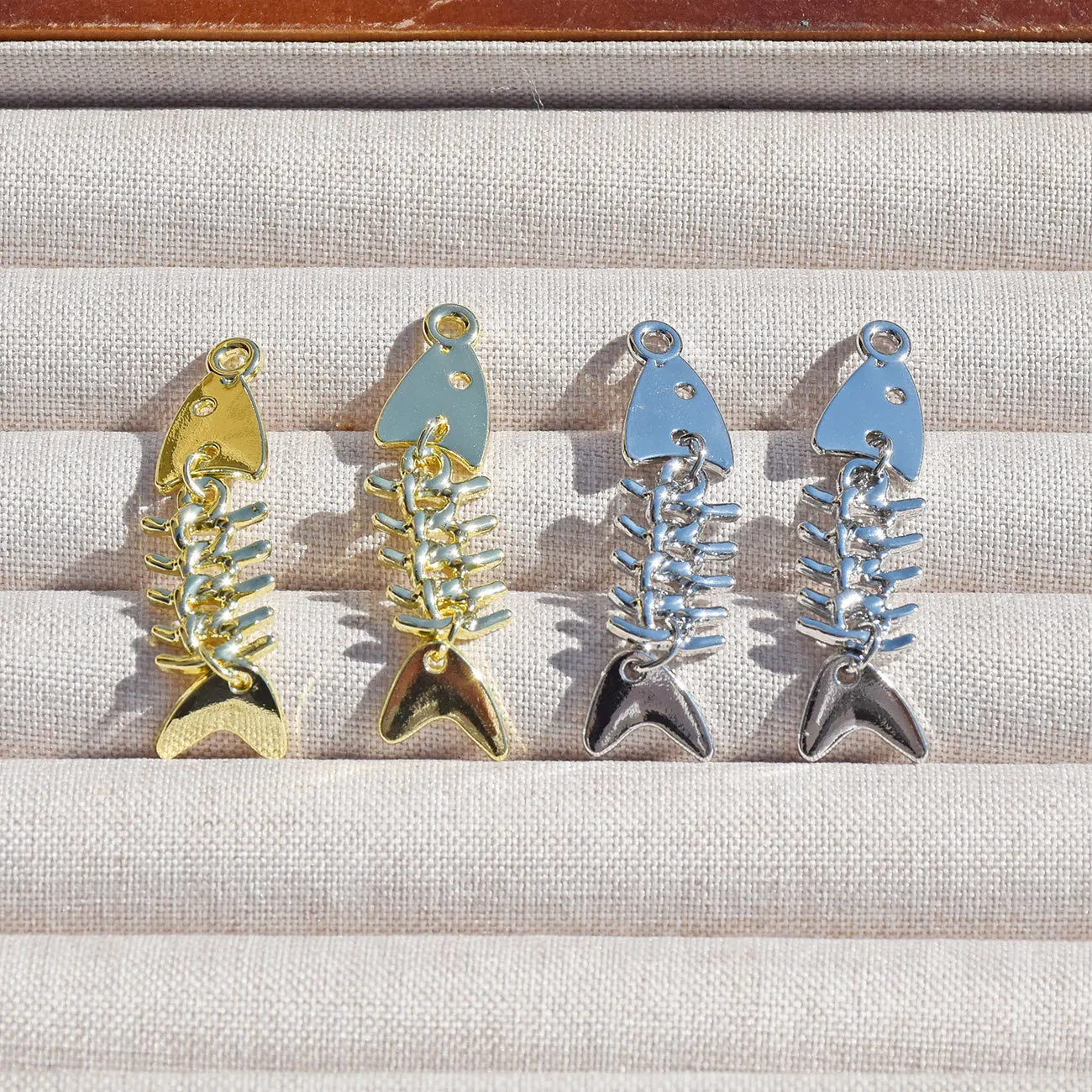 

10pcs New Creative Activity Fishbone Charms Pendant for DIY Handmade Earrings Bracelets Necklaces Jewelry Accessories