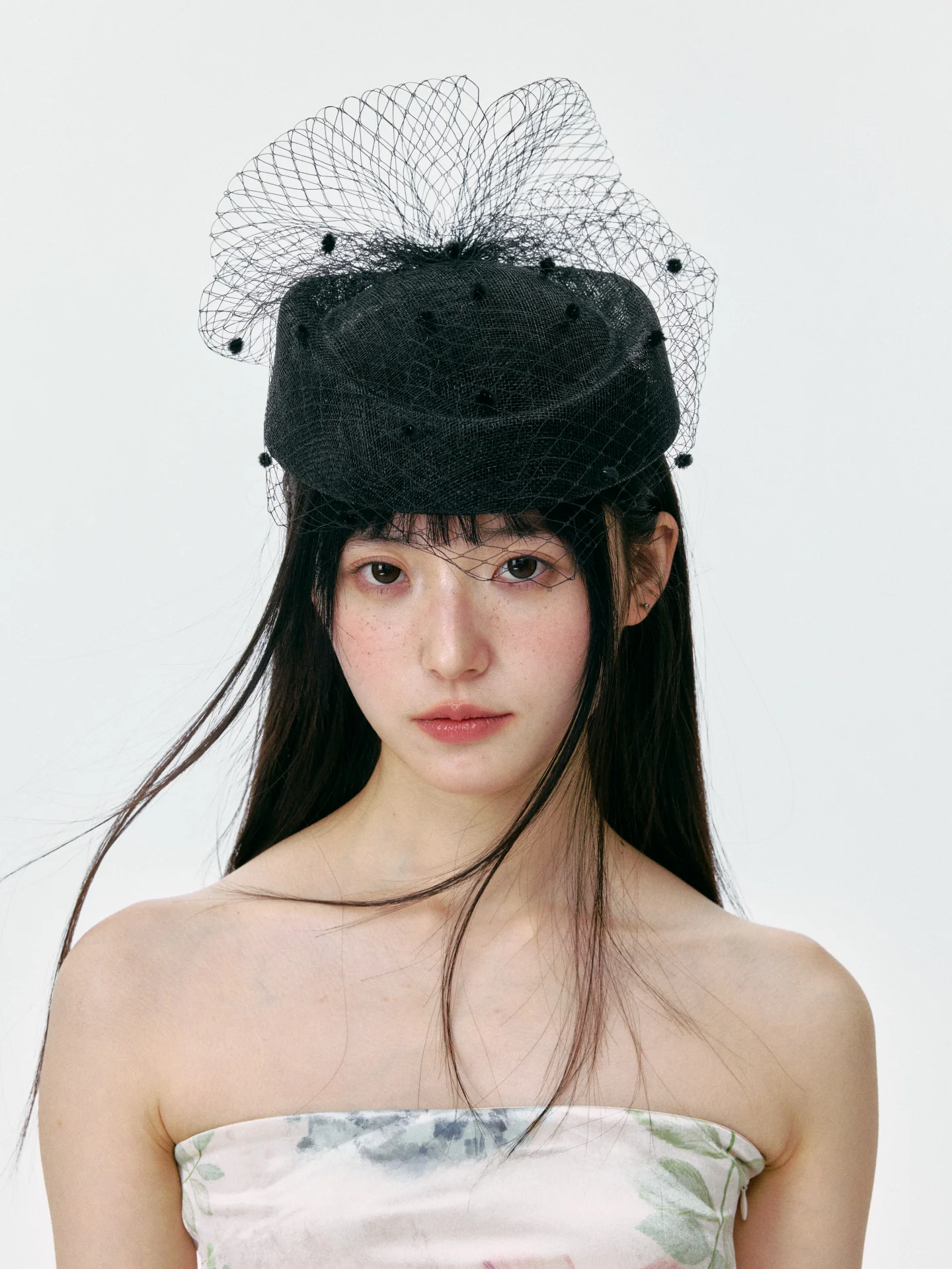 elegant-breathable-air-stewardess-hat-women's-spring-summer-new-style-hepburn-style-beret-hat-trendy-ins-lace-cap-round-top