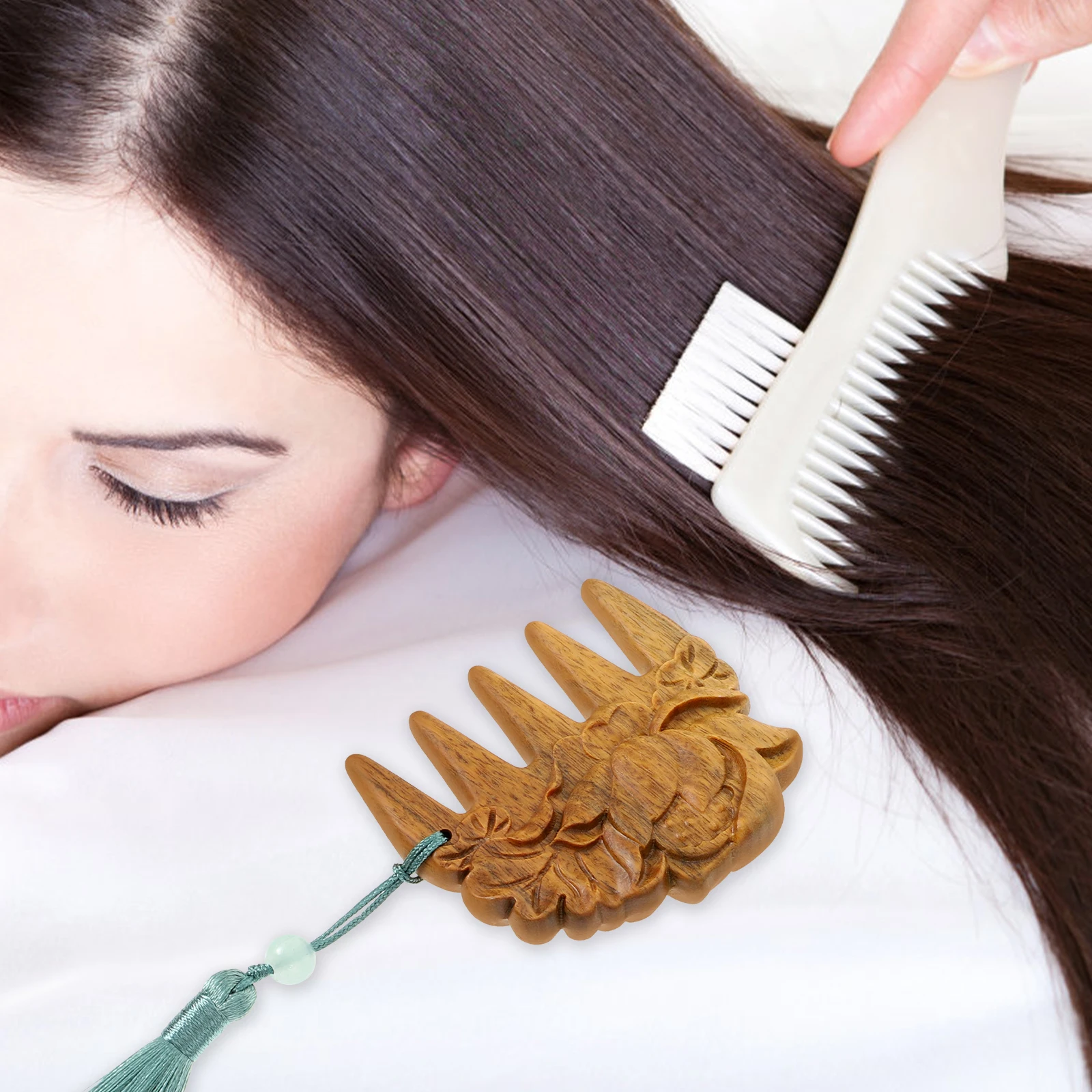 

Portable Wooden Wide Tooth Comb Lotus Flower Pattern Compact Massage Comb Durable Hair Detangling Tool for Curly Hair