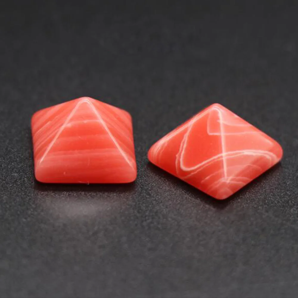 

Green Aventurine Natural White Crystal Pyramid Pattern Healing Stone Mini Ornament Natural Stone Healing