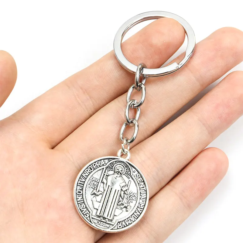 Vintage Saint Benedict Medallion Keychain Catholic San Benito Round Pendant Metal Alloy Fashion Men Women Key Chain Ring Jewelry