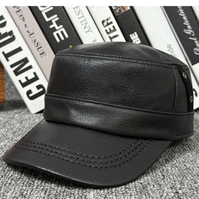 2025 جديد الخريف الشتاء الدافئة قبعة جلدية حقيقية شخصية جلد الغنم القبعات العسكرية للرجال قبعة مسطحة قبعة حفلات ثابتة