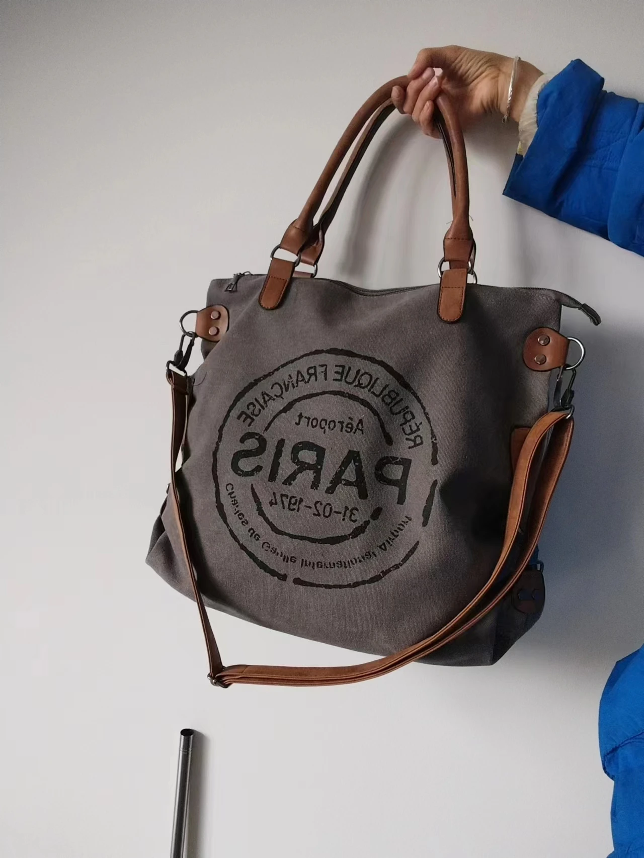 Imagem -04 - Bolsa de Ombro Feminina Impressa em Tamanho Grande Bolsas de Viagem Bolsas Transversais Alta Qualidade Letras Cores 2023