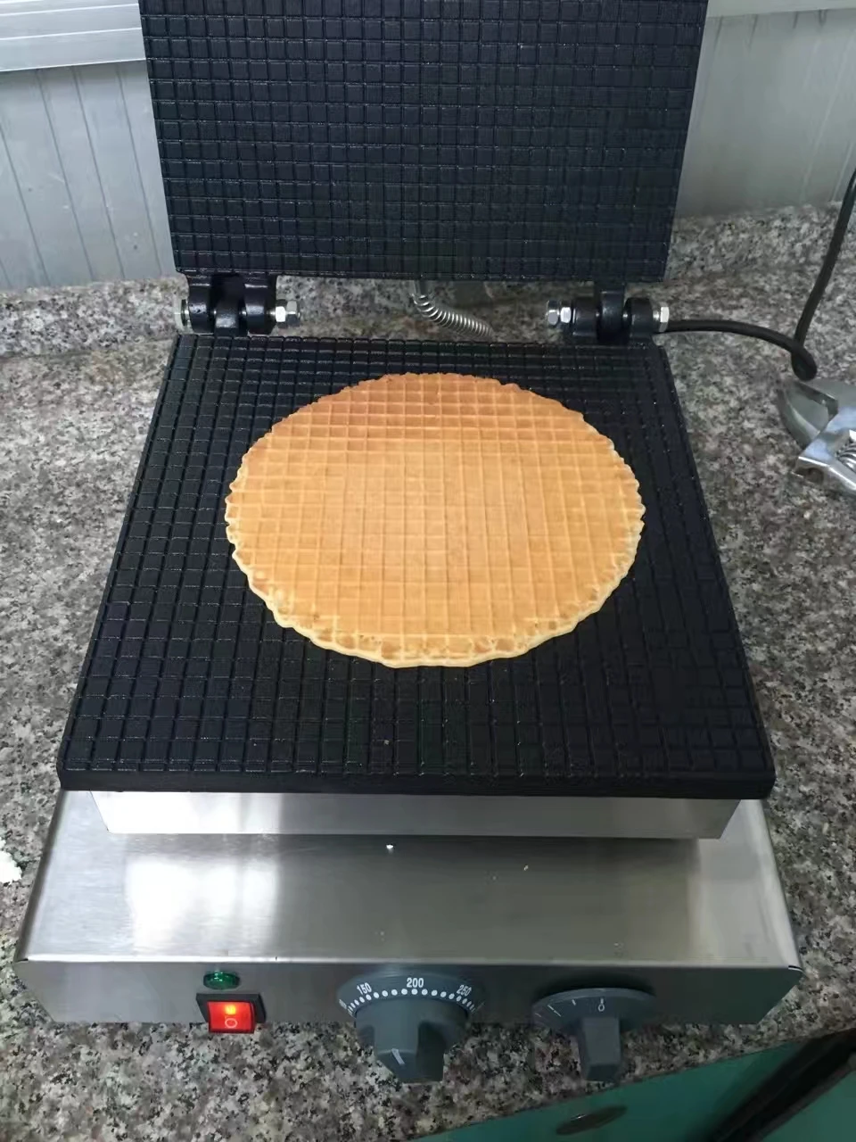 사각형 모양 아이스크림 콘 메이커, 전기 와플 메이커, 상업용 콘 만들기 기계, 계란 콘 롤 메이커