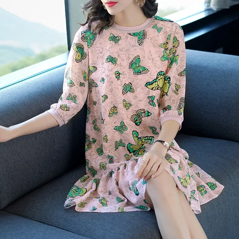 

Женское розовое платье с принтом бабочек, повседневное, с круглым вырезом, рукавами три четверти, оборками по низу, свободного кроя