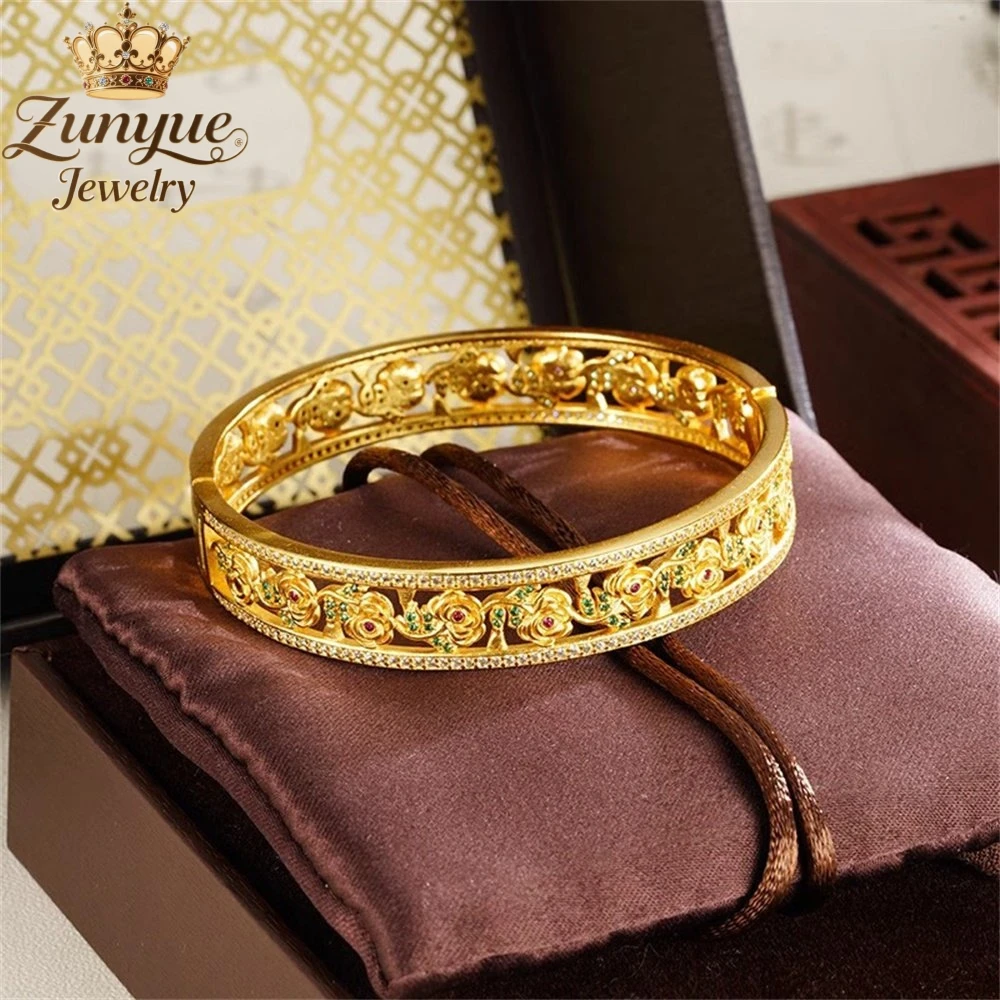 

Sand Gold Hollowed-Out Rose Bracelet With Diamonds Luxury Quality Jewelry Fashion Jewelry Exquisite Elegant Charms Popular Gift