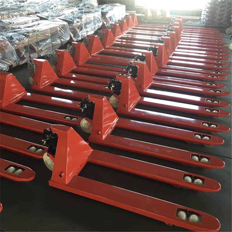 2 tons, 3 tons, 5 tons of bullocks, manual hydraulic handling, drivers pushing forklifts, pallets, forklifts, trailers, loading