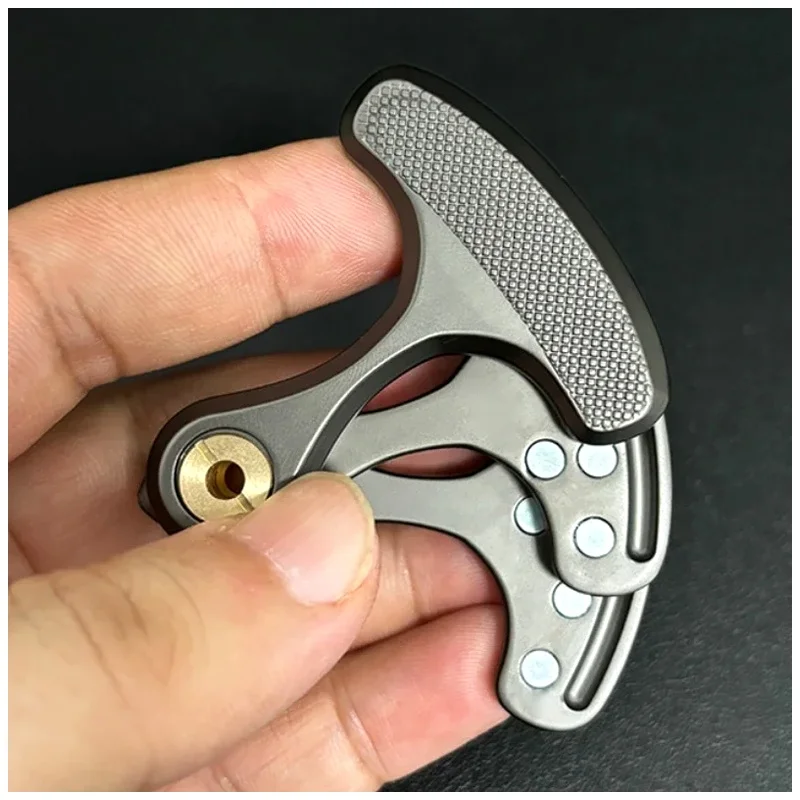 EDC 3 in1 Mechanical Slider Push Plate Metal Fidget Spinner Toys Magnetic Push Card Pointing Tiger Window Breaker Stress Relief
