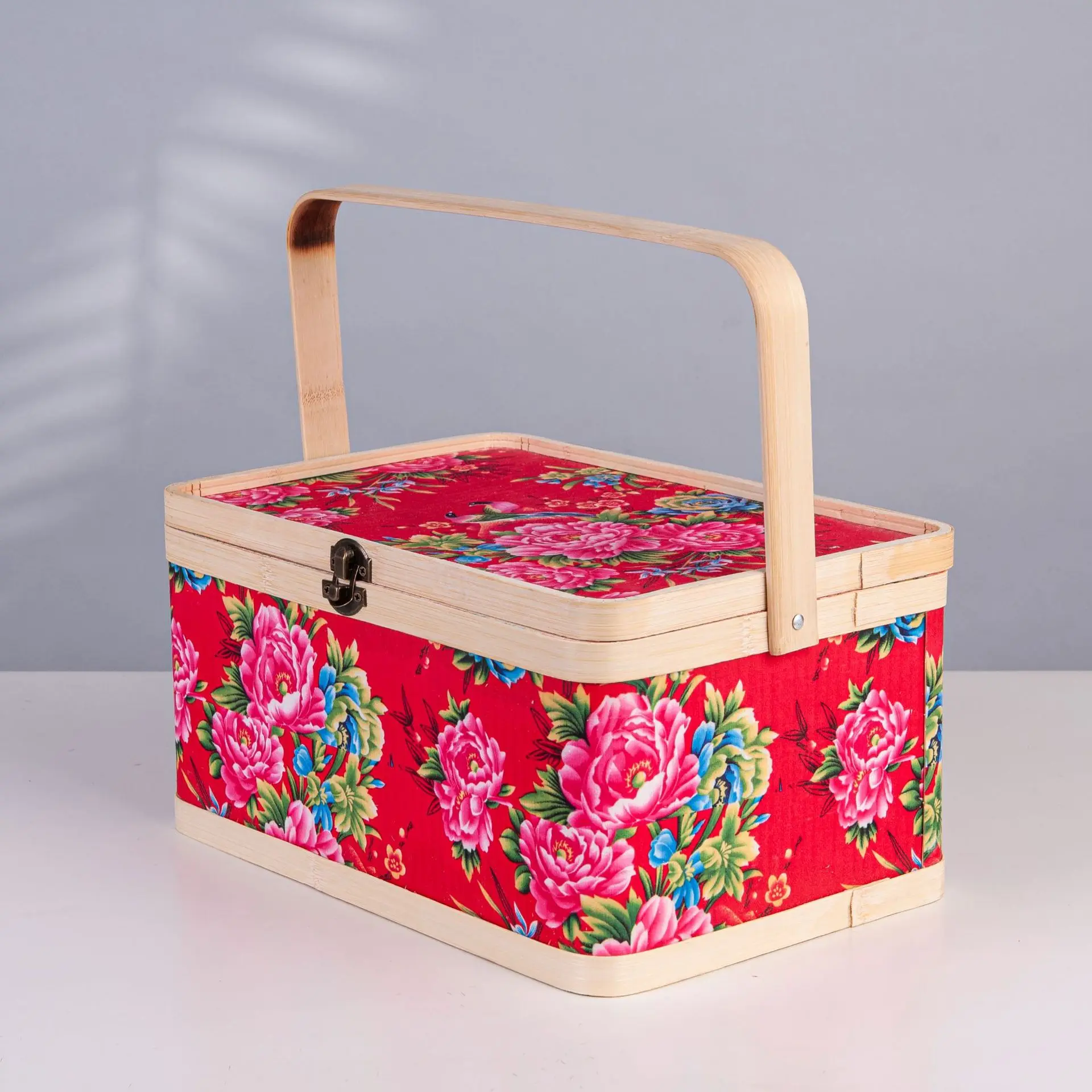 

Bamboo Woven Handbag Basket Fashionable Northeastern Flower Cotton Jacket Nuts Pastry Gift Bamboo Basket Gift Box