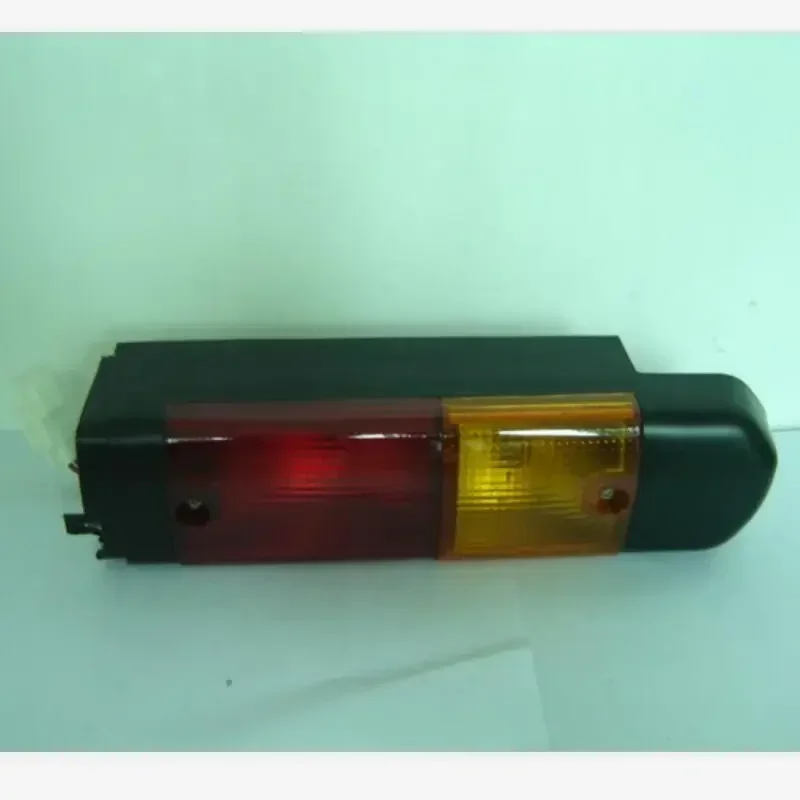 Electric forklift, rear tail light, assembly 7FD 7FB 8FB left and right 1 set 48V 12V suitable for Toyota