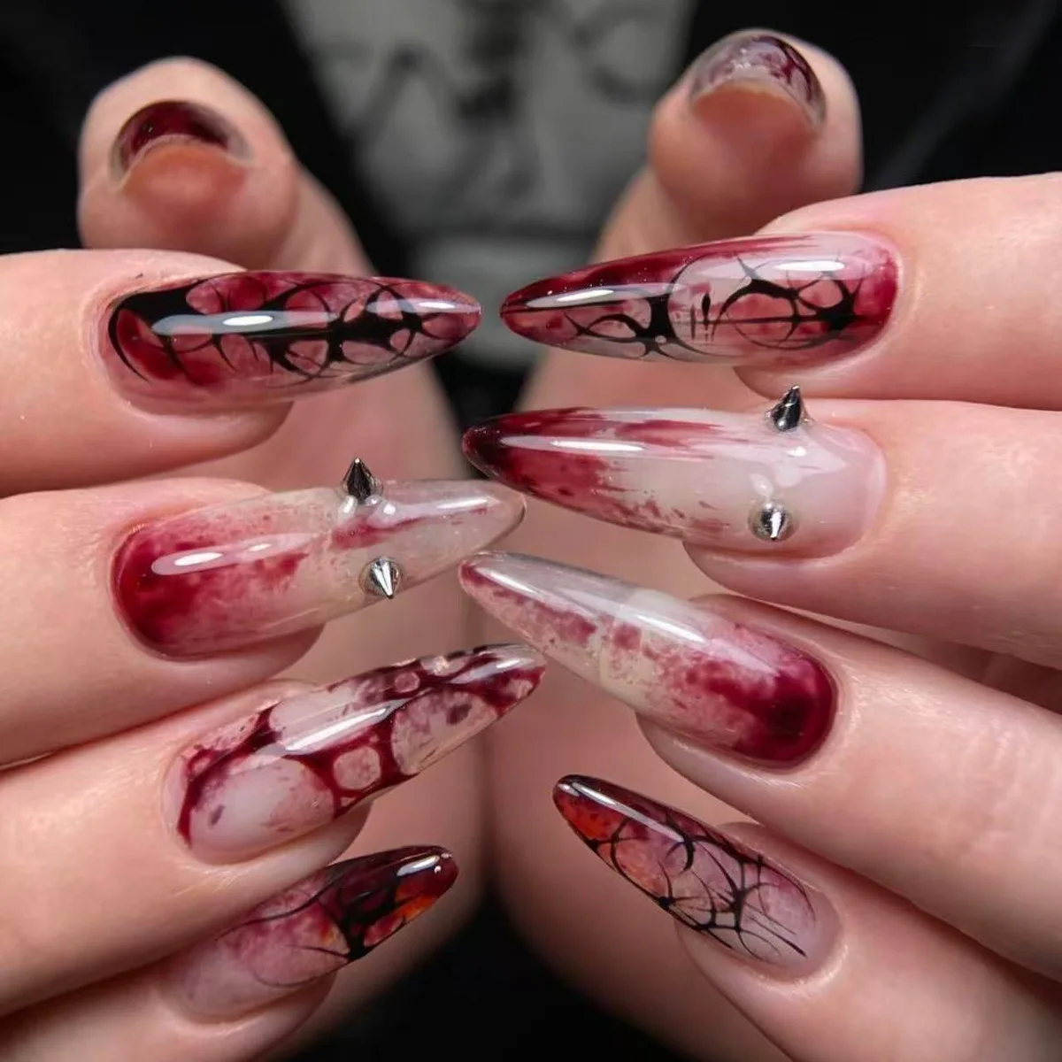 24PCS Gothic Halloween Style Press on Nails Red White False Nails with Black Web Pattern Silver Spike Design Manicure for Women