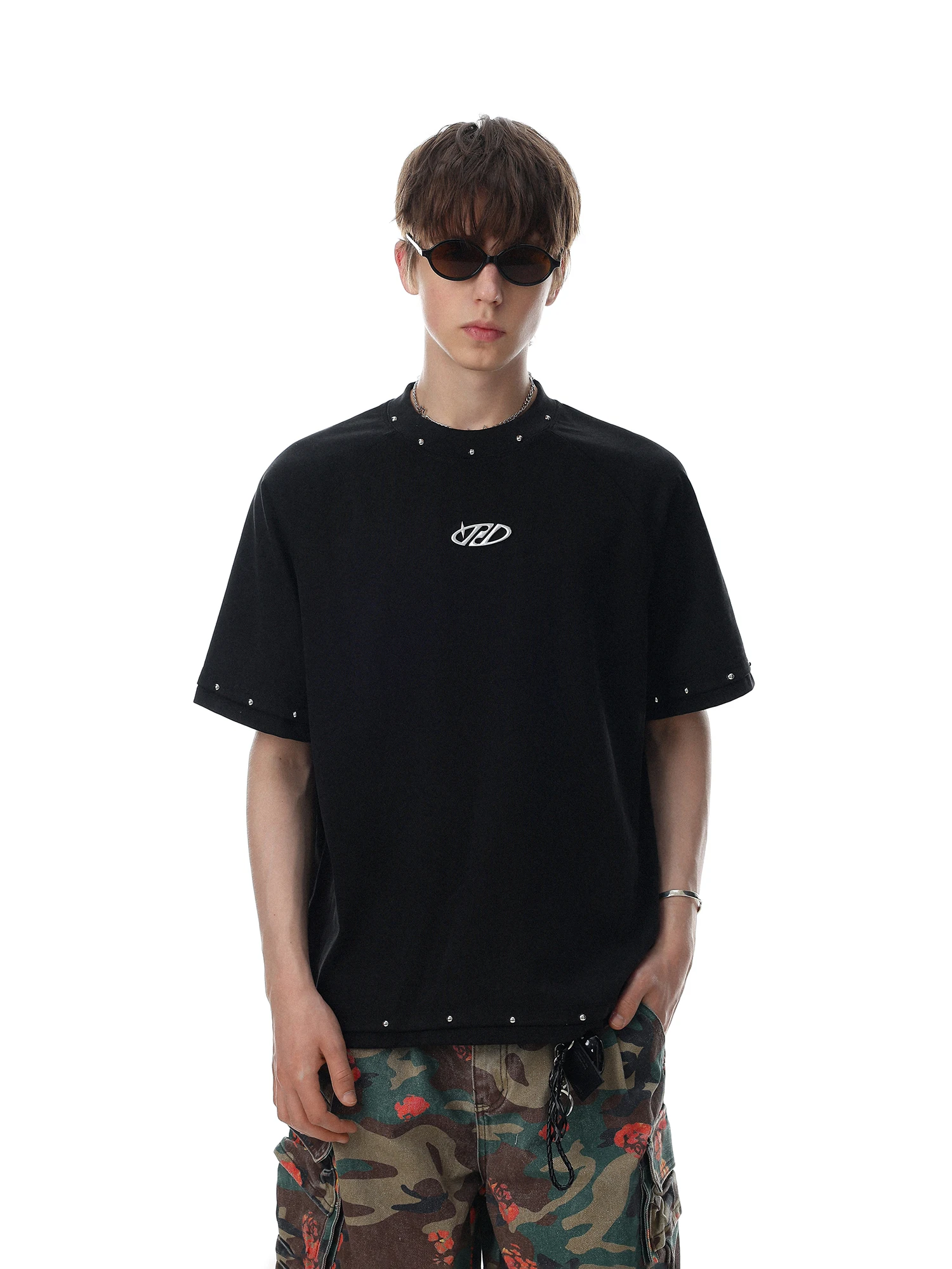 MRNEARLY American Style Rustic Nailhead Short Sleeve Men's T-shirt Loose Metal Decoration Versatile Fake Two-Piece Top