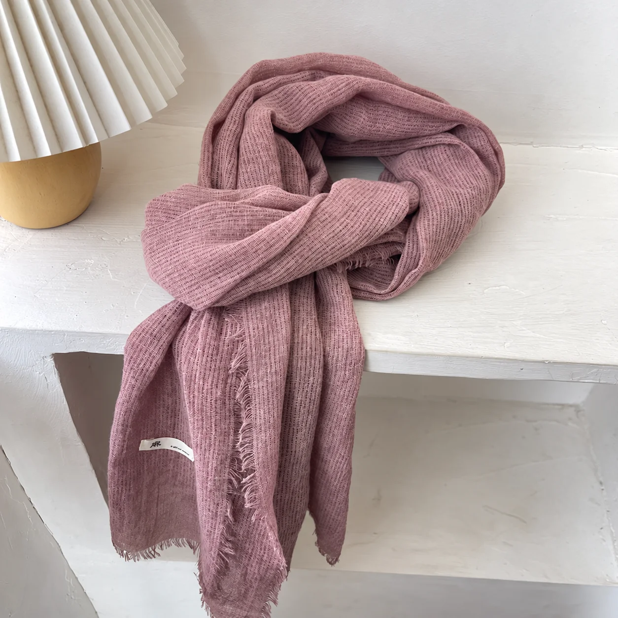 Lightweight Wrap Textured Neck Scarf Cotton Linen Scarf Soft Textured Fringe Scarf For Dresses Spring Outfits Everyday Commuting