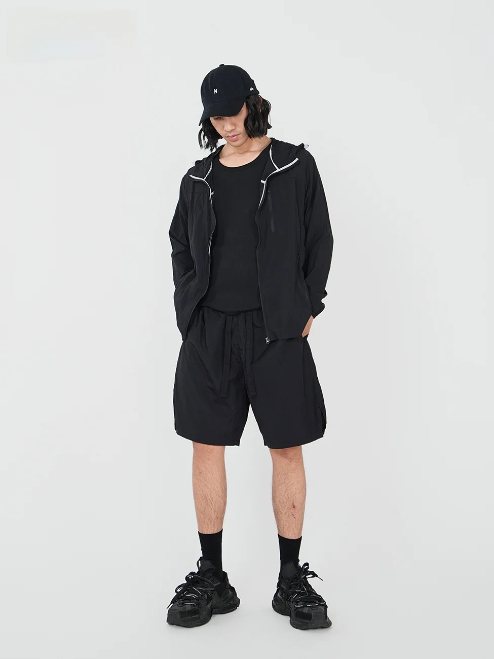 

VE2 Summer Lightweight Quick Dry Casual Outdoor Men's Shorts Fashionable Pure Color Five-Quarter Length Straight Leg Trousers