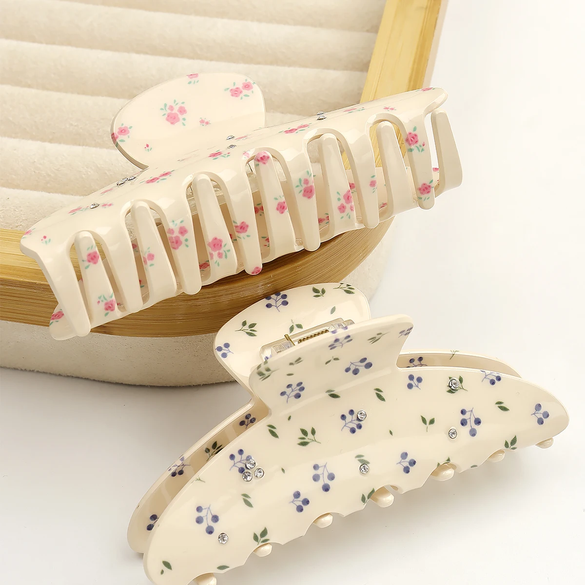 

Высококачественная заколка для волос с принтом в виде звезд и бриллиантов, из ацетата, в форме рыбки, с полукруглой застежкой, изящное украшение для волос.