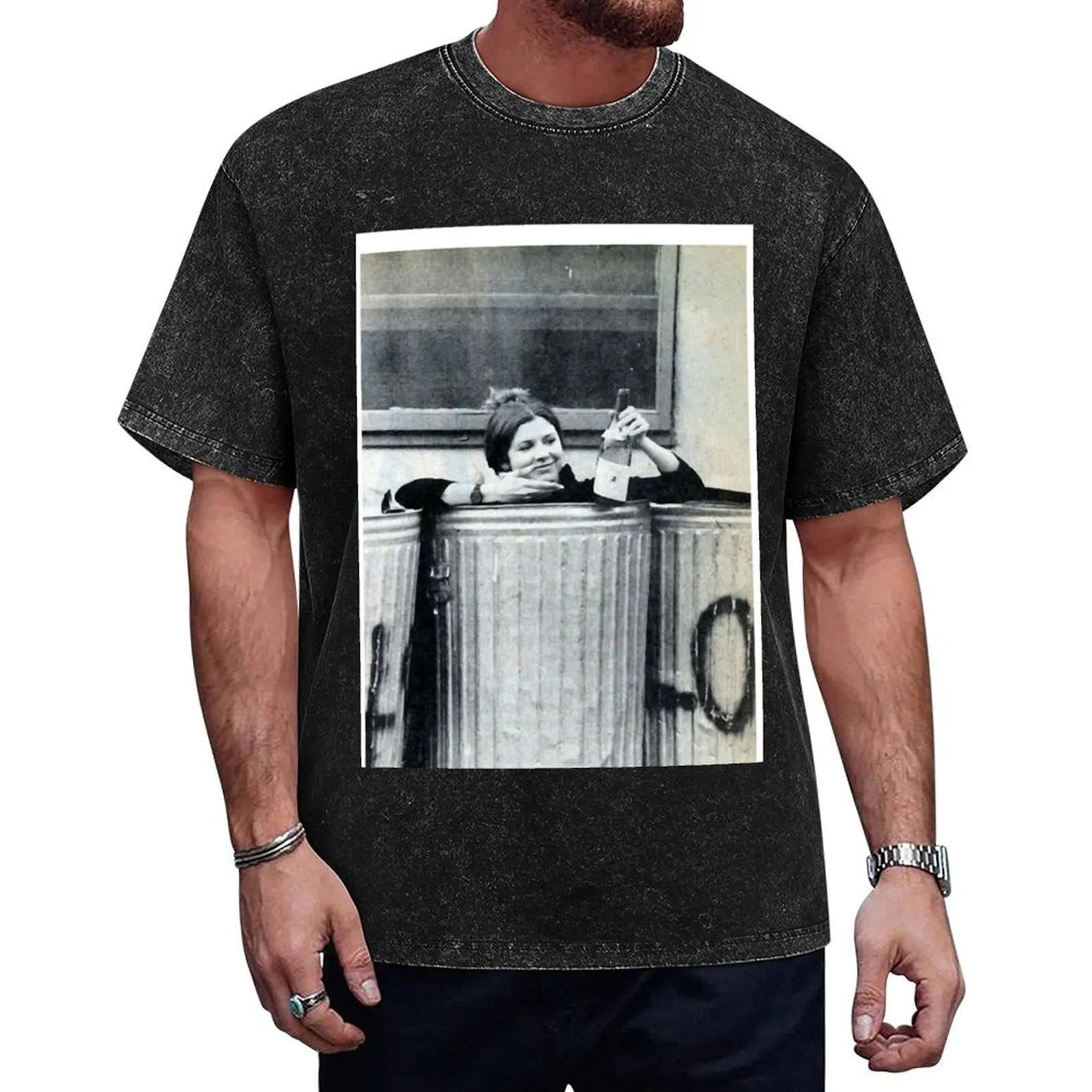 

Carrie Fisher In A Bin Essential T-Shirt topping vintage graphic tee man t shirt sports fans T-shirts for men cotton