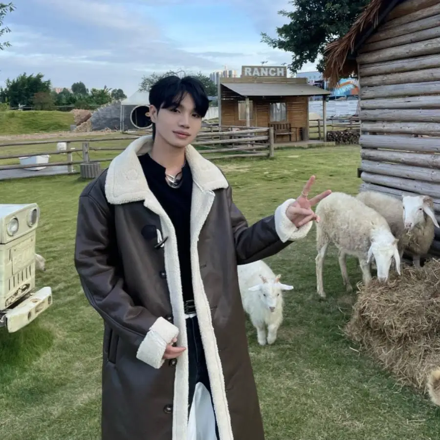 Nova tendência quente longo trench coat masculino inverno pele do falso forrado jaqueta engrossar quente versátil casaco de pele do falso casaco de couro do plutônio novo