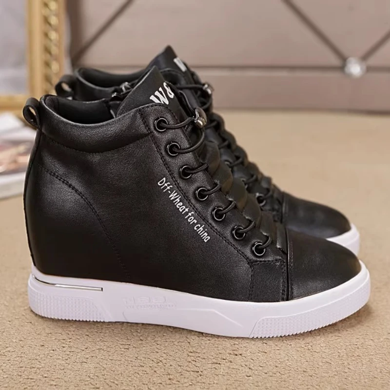 النساء أحذية رياضية إسفين الكعوب الارتفاع زيادة أحذية نسائية عادية الدانتيل يصل سستة حذاء أبيض المنحدر كعب عالية أعلى التمهيد للنساء