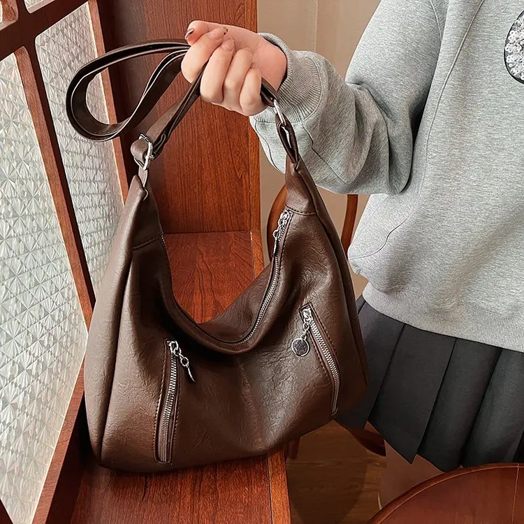 

2026 New Niche Trend Women's Versatile Handbag, High-end Sense Personalized Soft Leather, Large-capacity Fashion Tote Bag