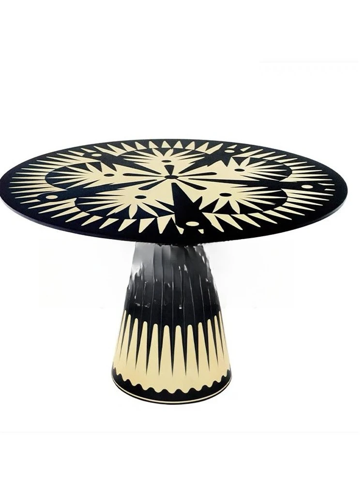 

Personalized graffiti painting surprise quiet wind solid wood round dining table villa home dining table designer hand-painted