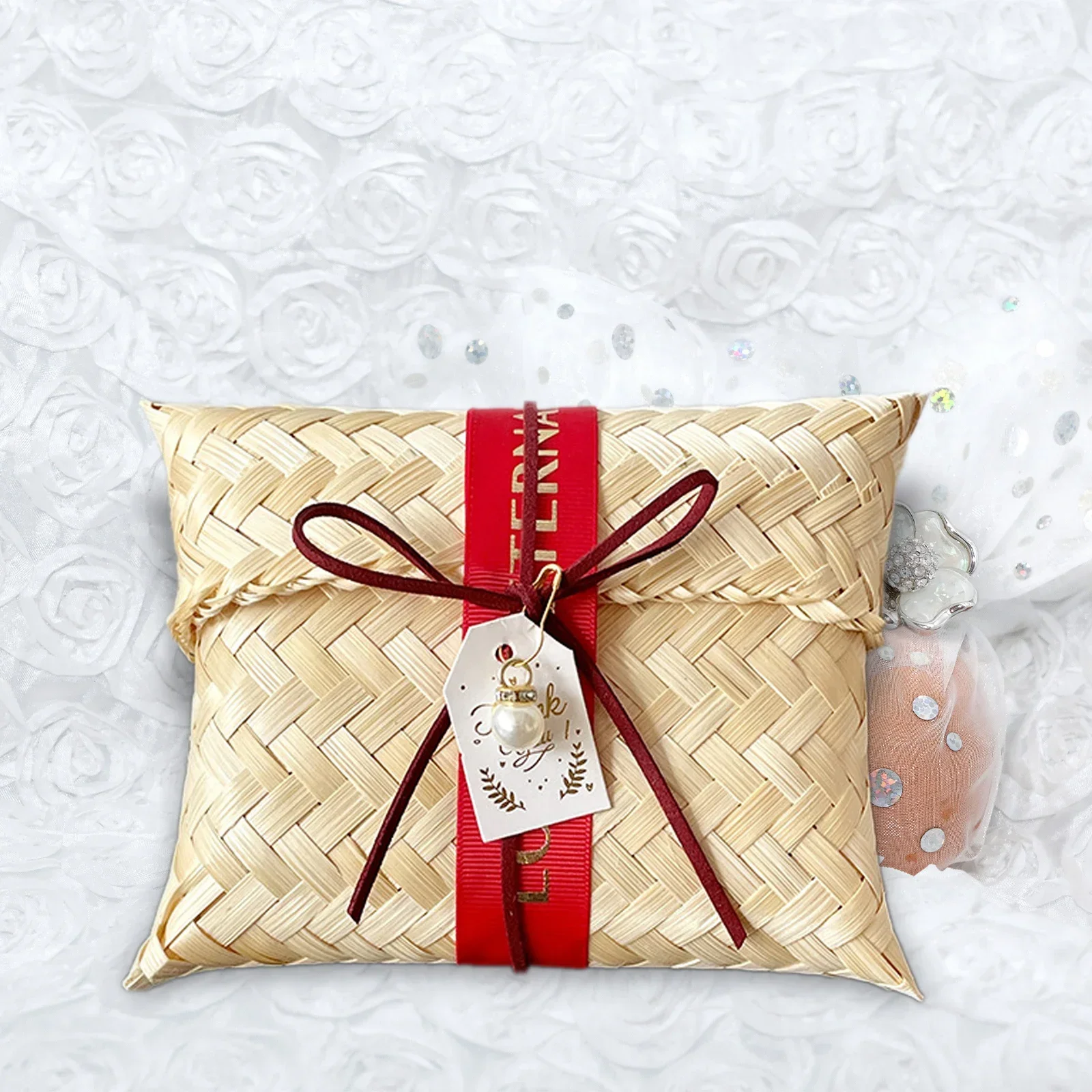 Gift Basket Bamboo Baskets Souvenir Box Souvenirs Braided Traditional Craft For Wedding Beautiful With Cover Handmade