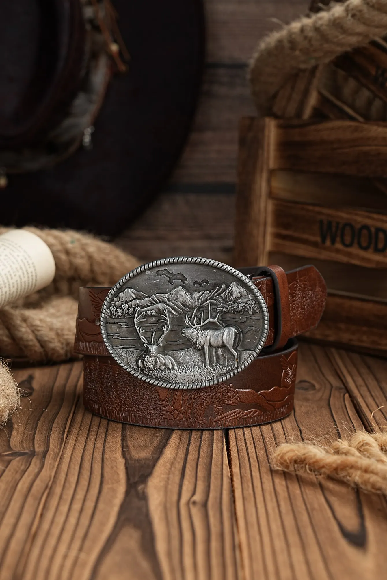 Ein lässiger, individueller und Retro-Gürtel, Kleidungsaccessoire im Western-Stil, Metallschnalle, PU-Gürtel, geeignet für Männer und Frauen. – Detail 1